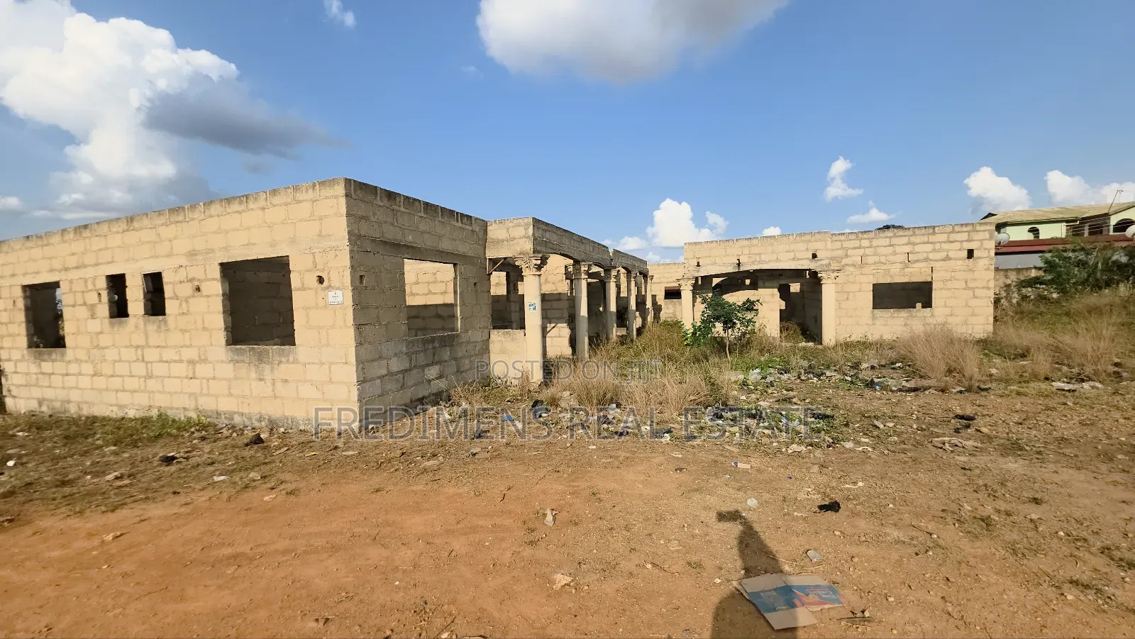 8bdrm Apartment in Fredimens Real, Kumasi Metropolitan for sale