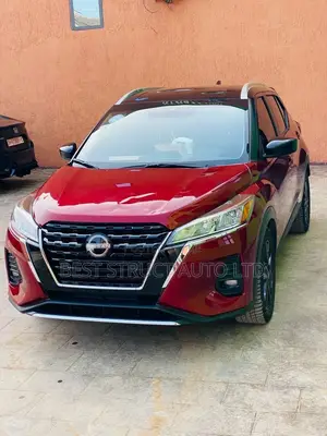 Nissan Kicks 2023 Red