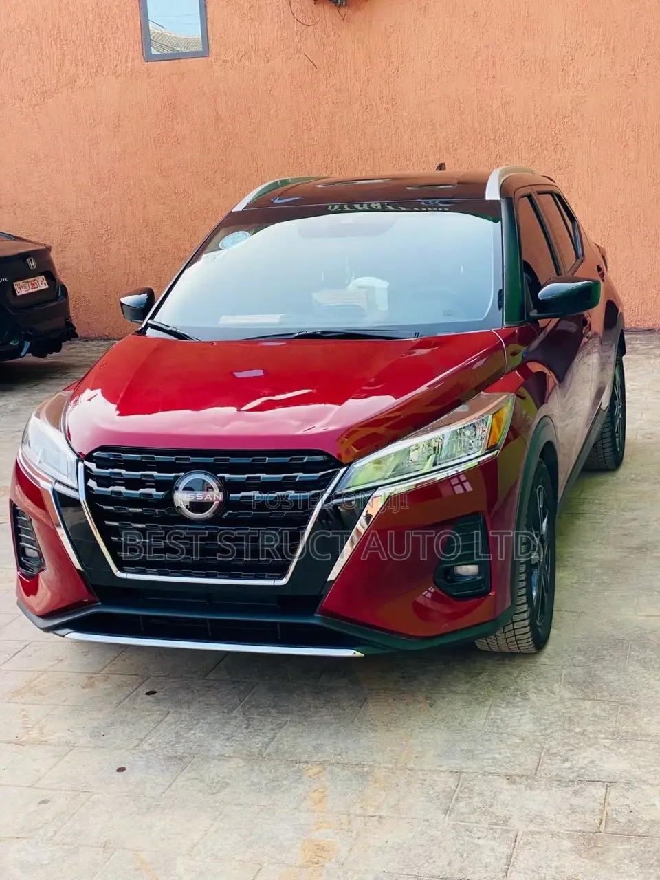 Nissan Kicks 2023 Red