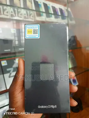 New Samsung Galaxy Z Flip5 256 GB Black