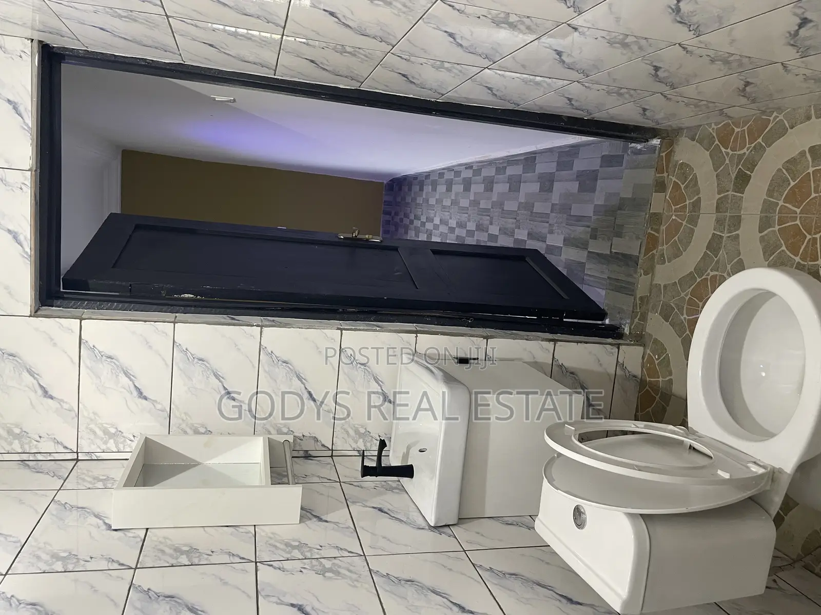 1bdrm Apartment in Camp, Kasoa for rent