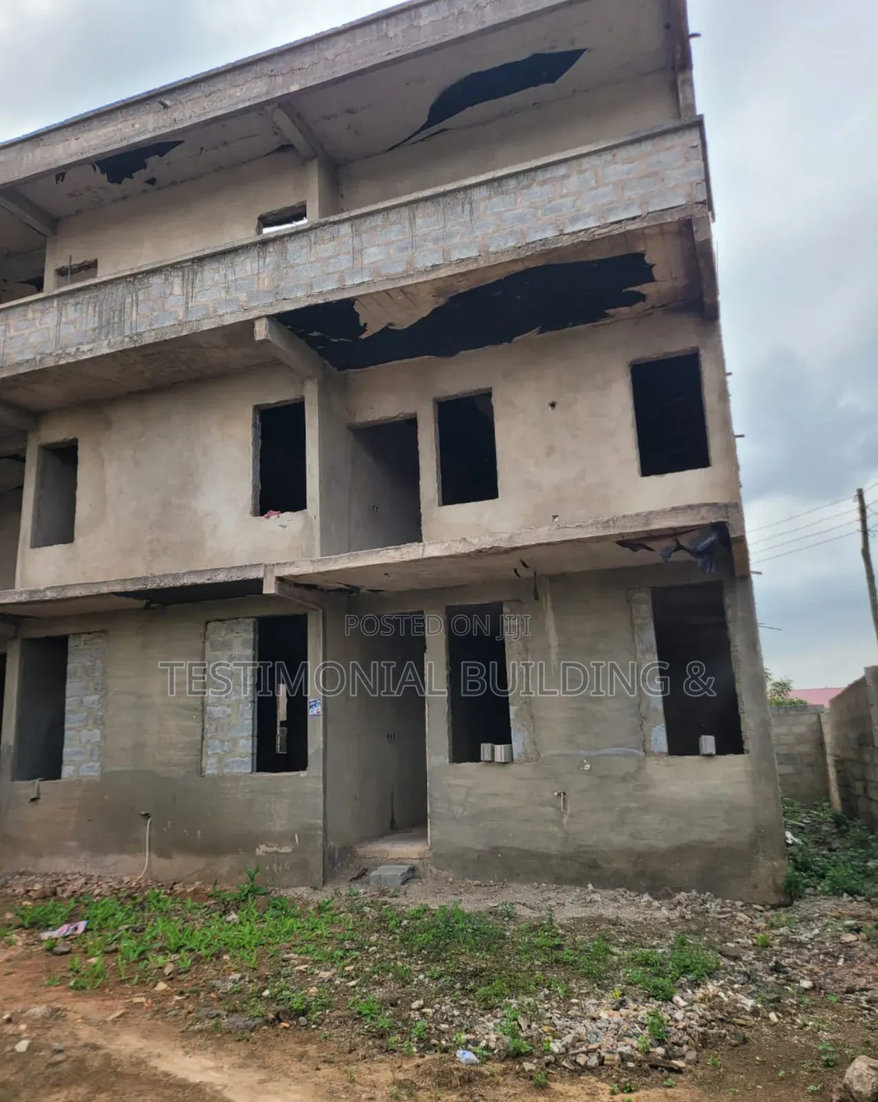 18bdrm Apartment in Testimonial Building, East Legon for sale