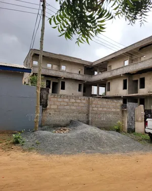 18bdrm Apartment in Testimonial Building, East Legon for sale