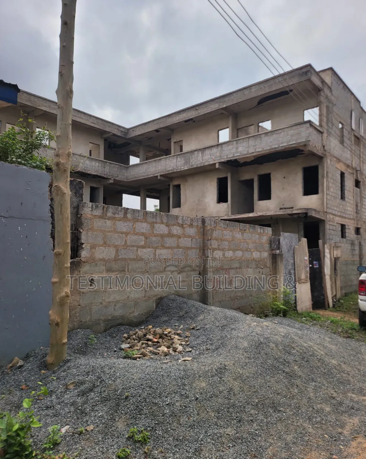 18bdrm Apartment in Testimonial Building, East Legon for sale