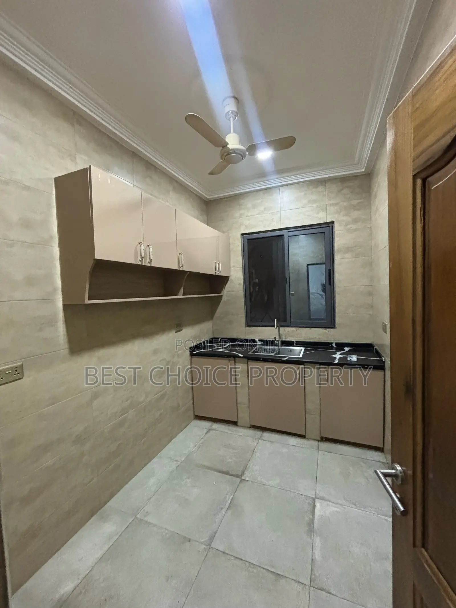 Ex Chamber and Hall Sc for Rent at Lakeside