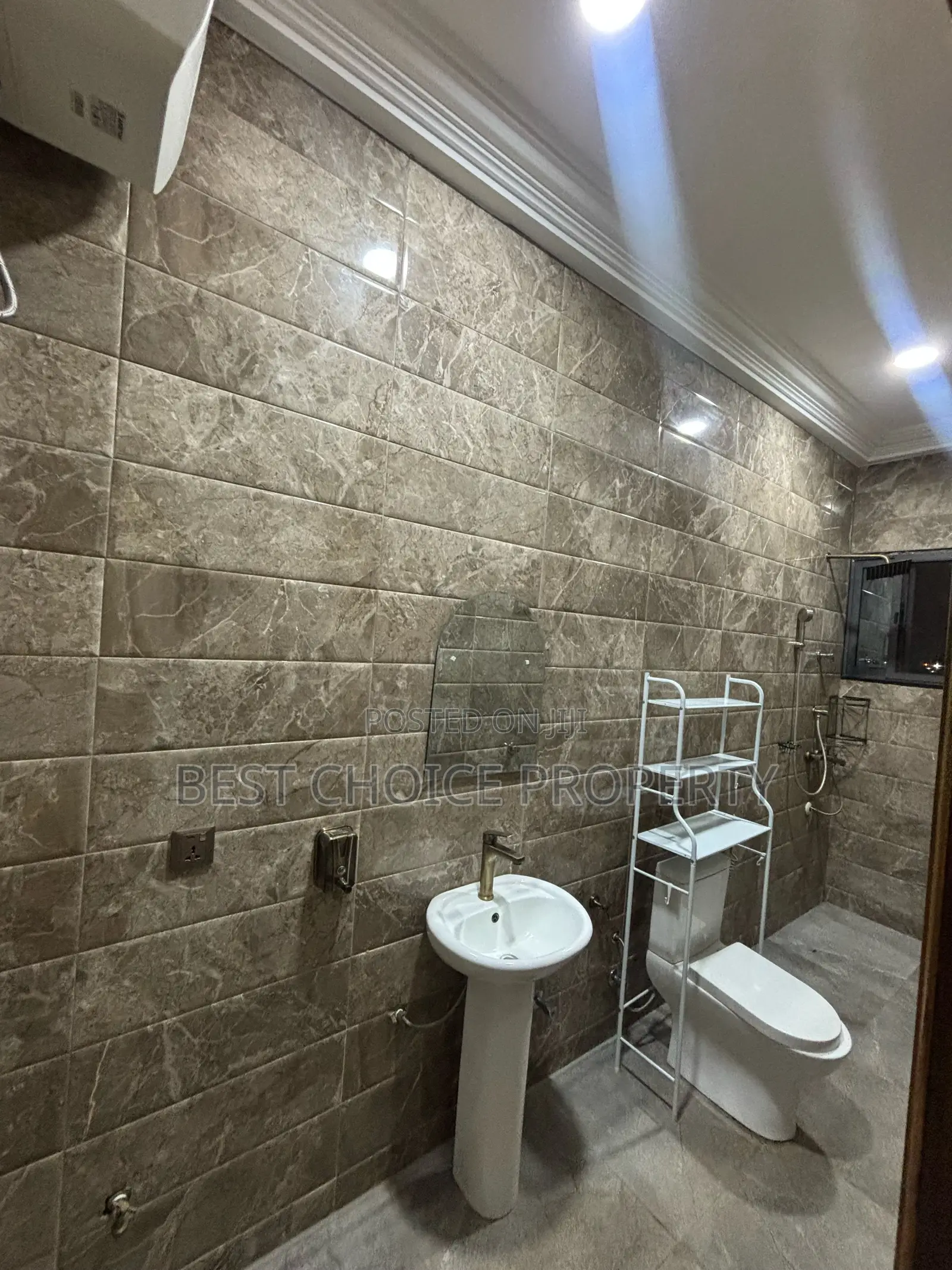 Ex Chamber and Hall Sc for Rent at Lakeside