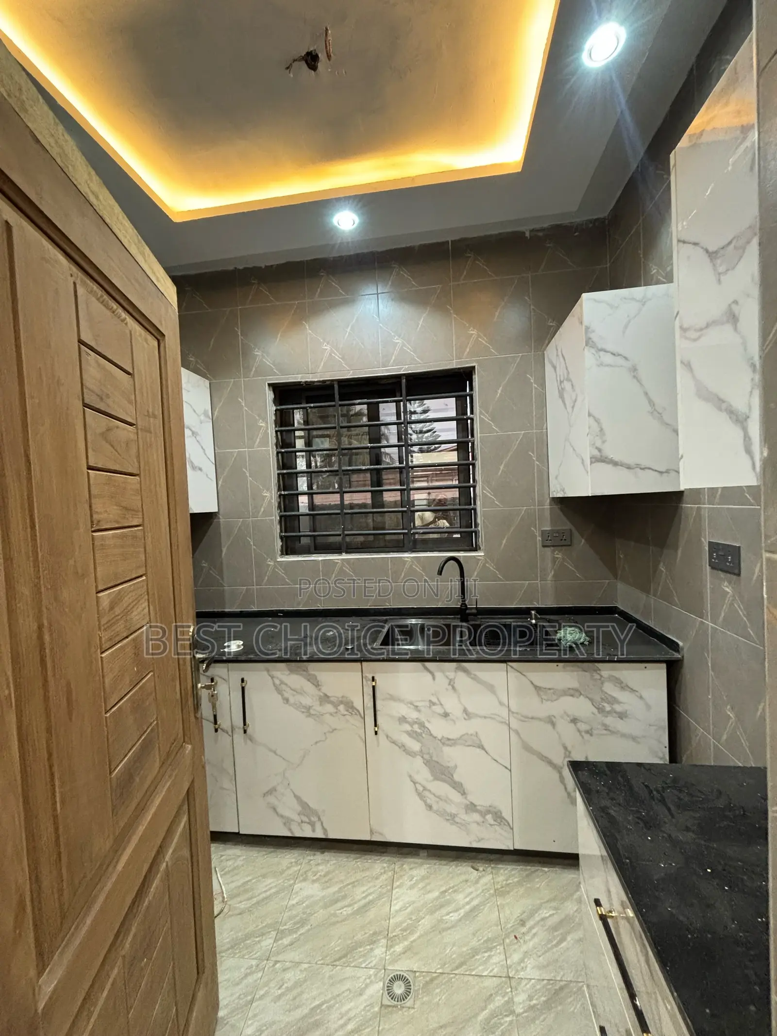 Executive Chamber and Hall Sc for Rent at Lakeside