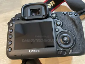 Canon Eos 5ds DSLR Camera (50 Megapixels)