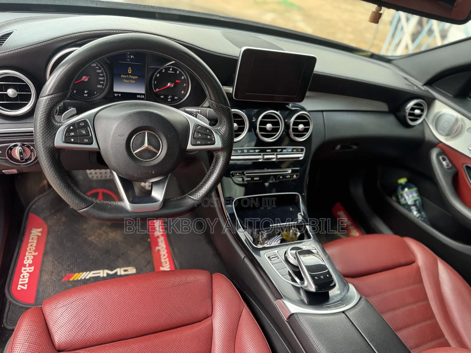 Mercedes-Benz C300 2016 Black