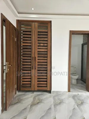 2bdrm House in School Junction, Accra Metropolitan for sale