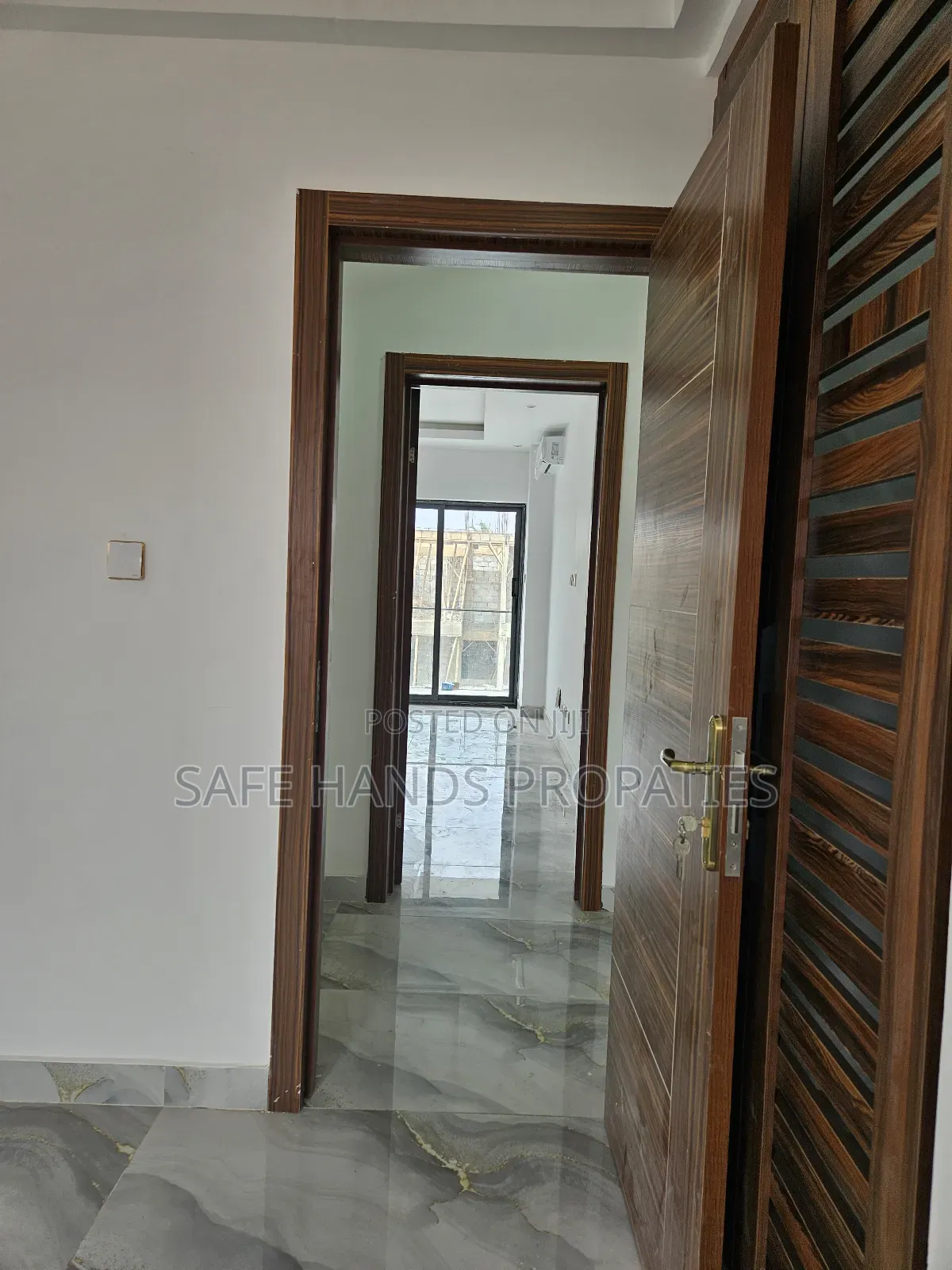 2bdrm House in School Junction, Accra Metropolitan for sale