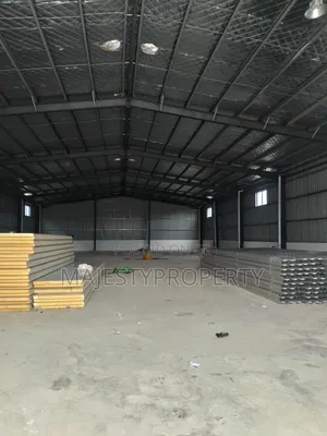 SQM 1000 Warehouse for Rent at Spintex