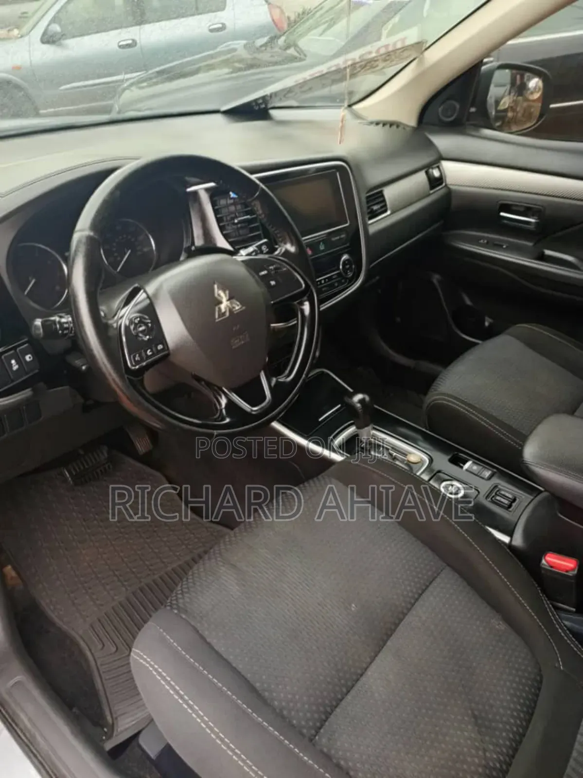 Mitsubishi Outlander 2.0 PHEV AWD 2018 Gray