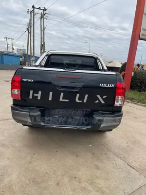 Toyota Hilux 2017 Black