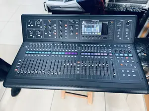 Midas 32 Digital Live Mixer