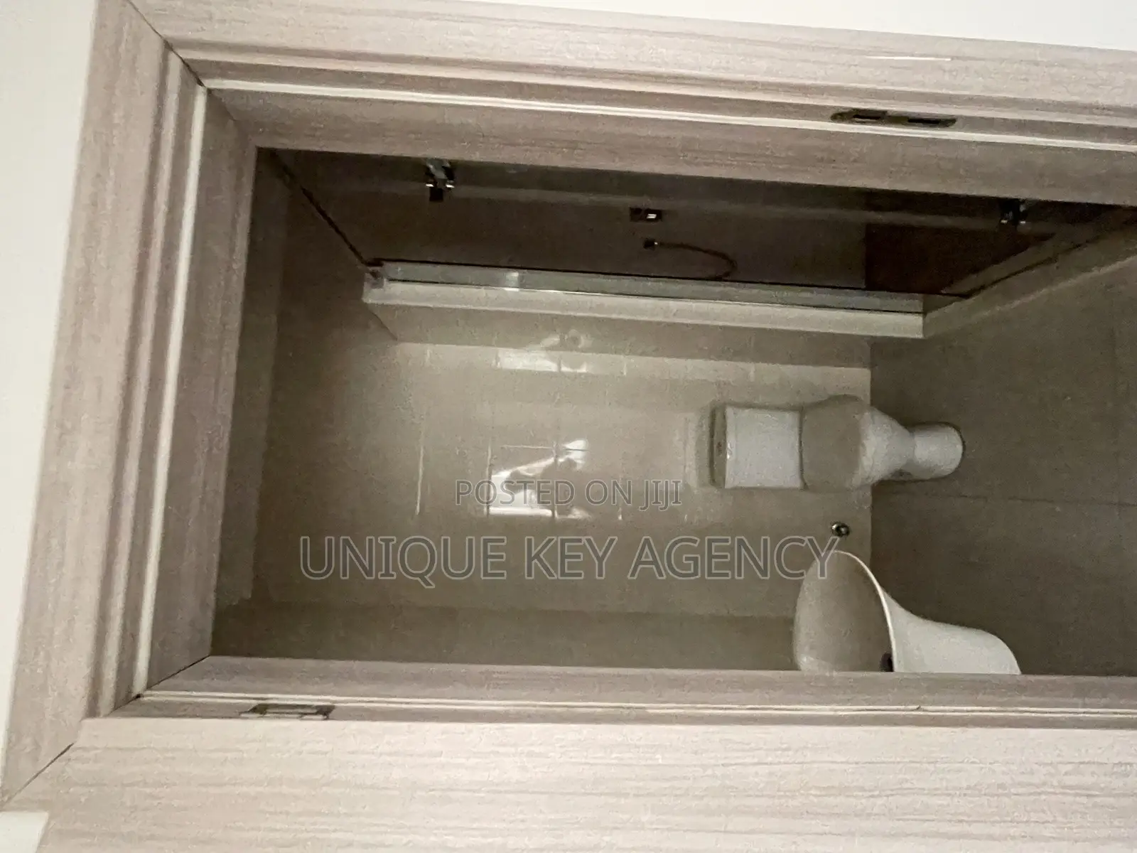 4bdrm House in Unique Key Agency, East Legon for rent