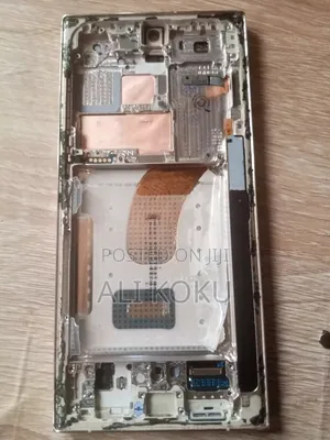 Samsung S23 Ultra Screen. With Frame, Line and Dot