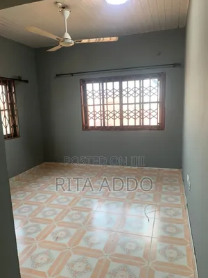 3bdrm Apartment in Lakeside for rent