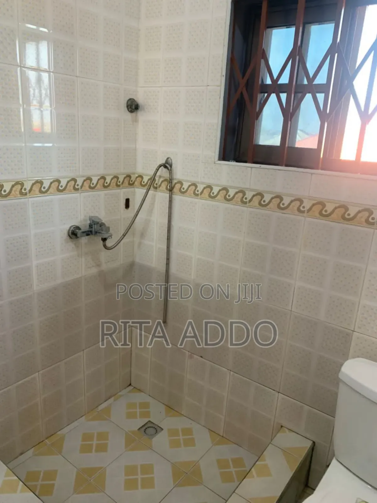 3bdrm Apartment in Lakeside for rent