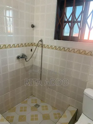 3bdrm Apartment in Lakeside for rent