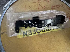Honda CRV 2017 Bumper Locker.