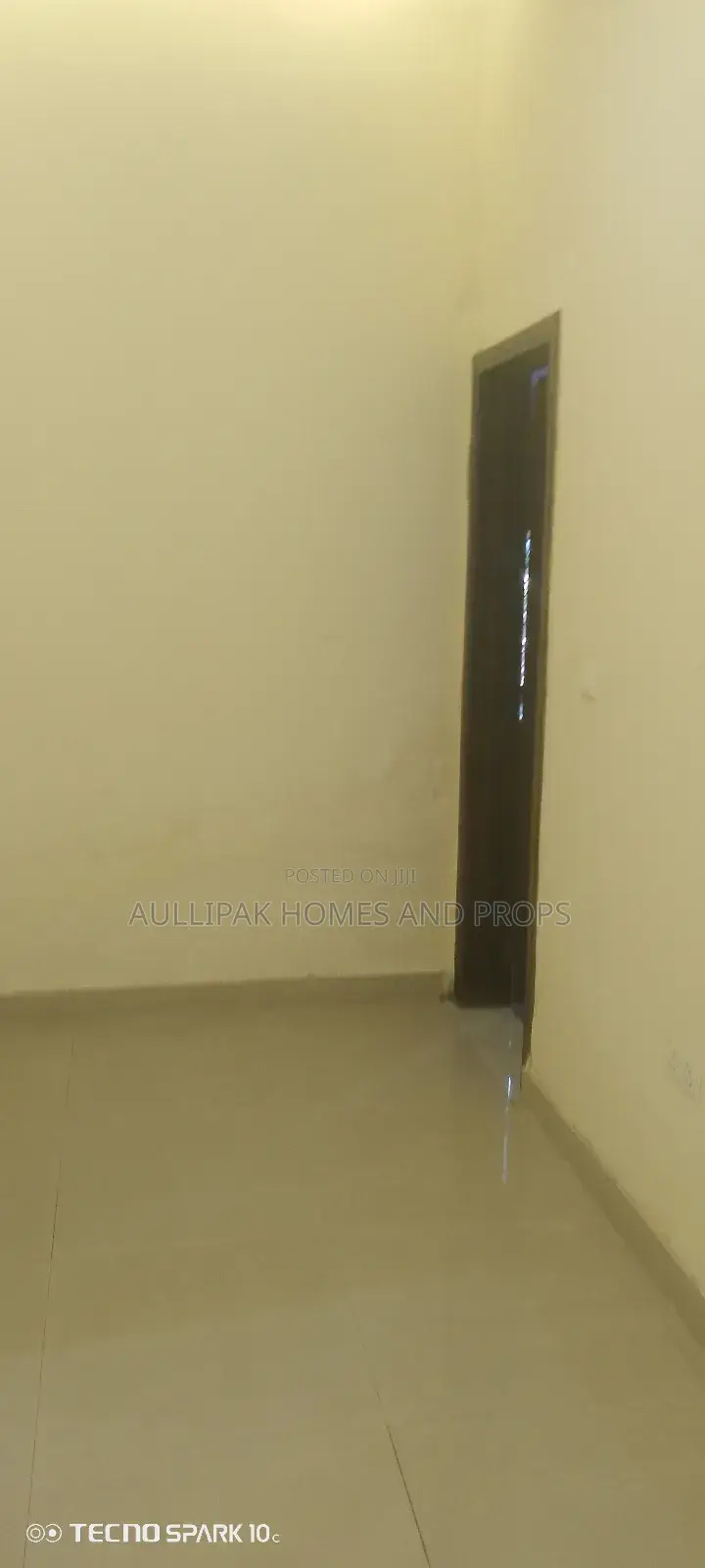 1bdrm Apartment in Lakeside for rent