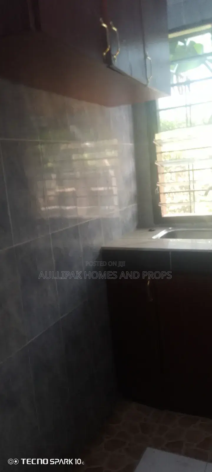 1bdrm Apartment in Lakeside for rent
