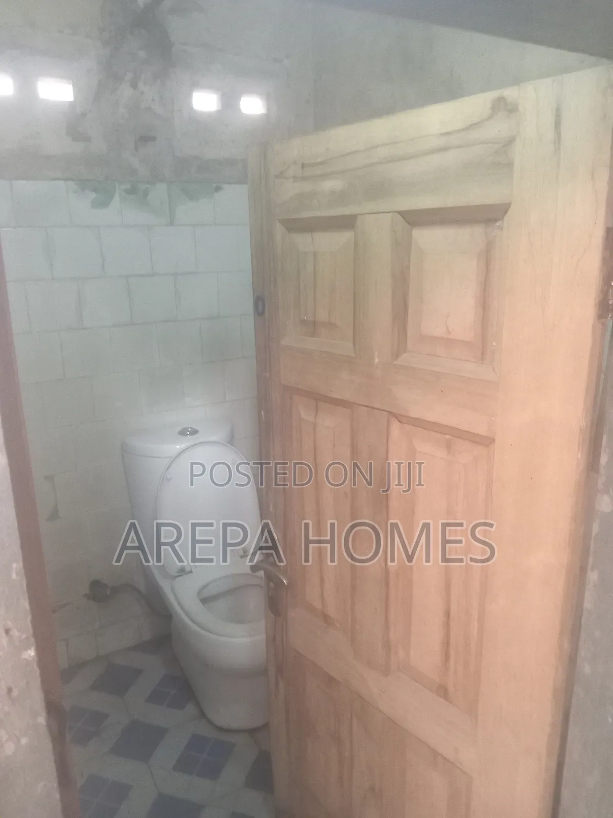 4bdrm Bungalow in Arepa Homes, Madina for rent
