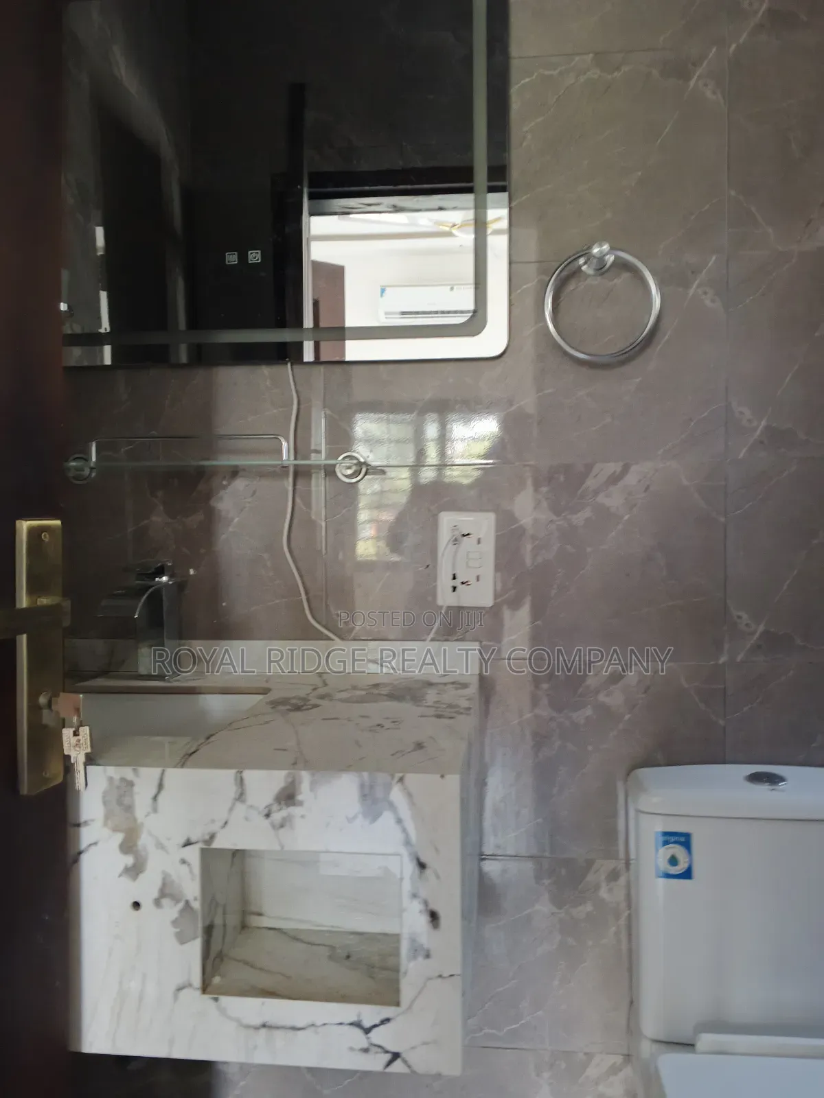 2bdrm Apartment in East Legon, Accra Metropolitan for rent