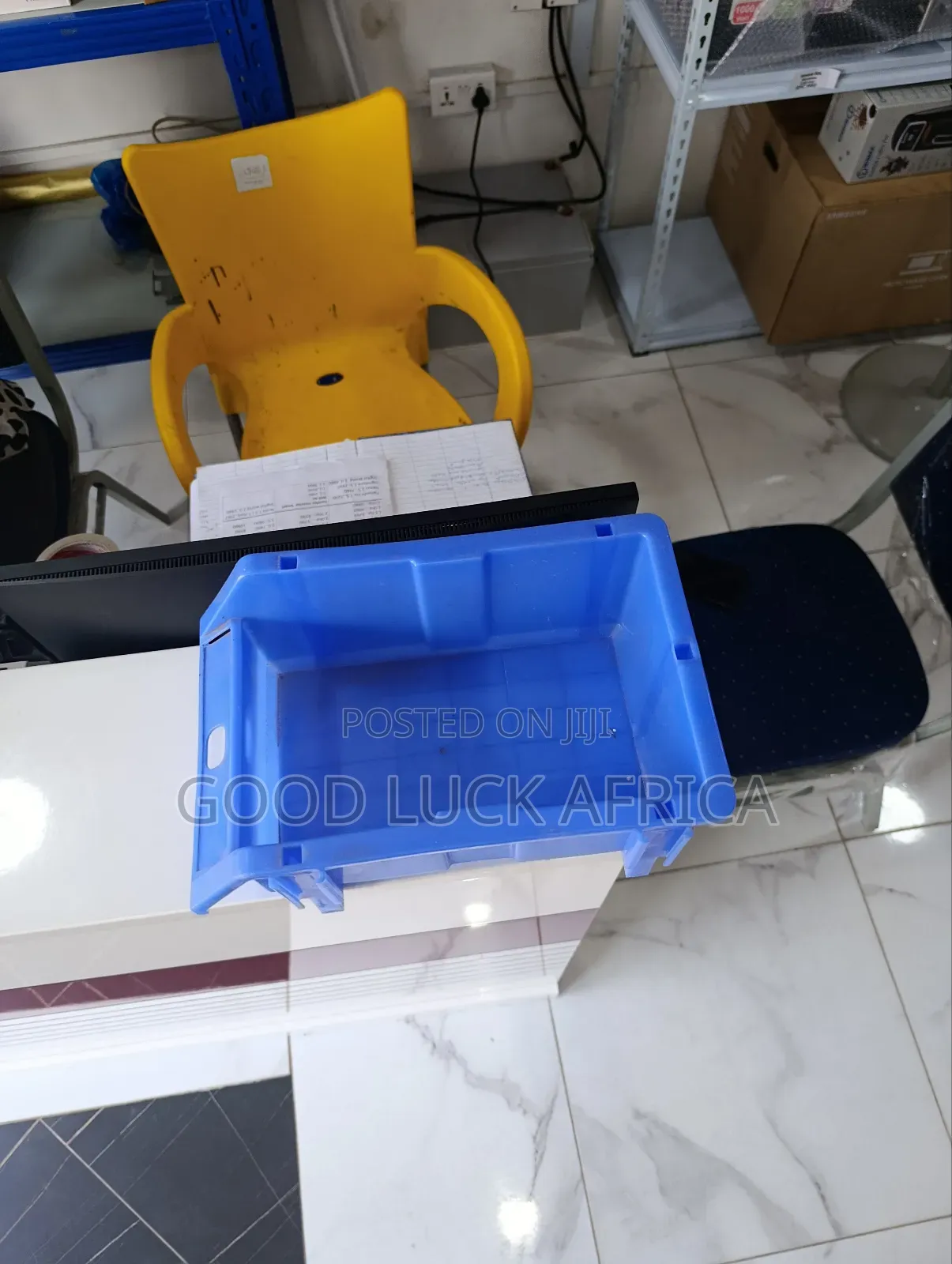 Tool Box / Storage Bins With Pillars L400mm X W255mm X H155mm