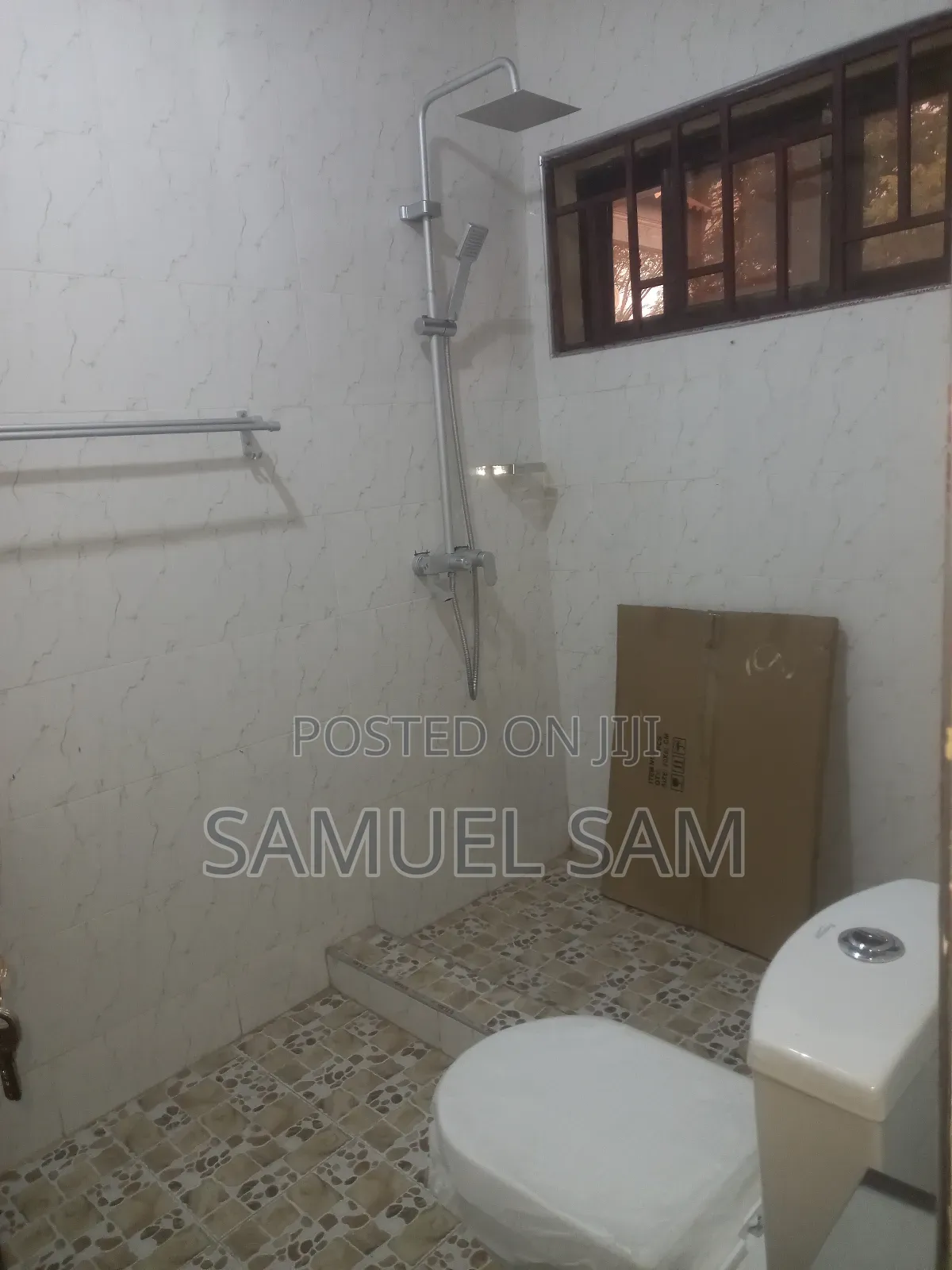 2bdrm Apartment in Community 5, Tema Metropolitan for rent