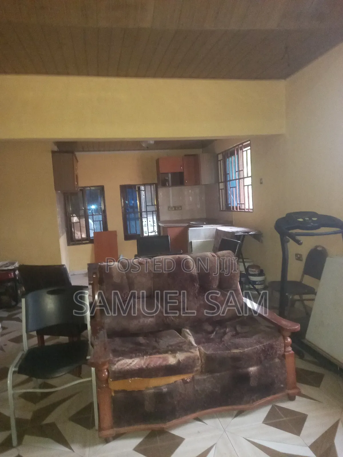 2bdrm Apartment in Community 5, Tema Metropolitan for rent