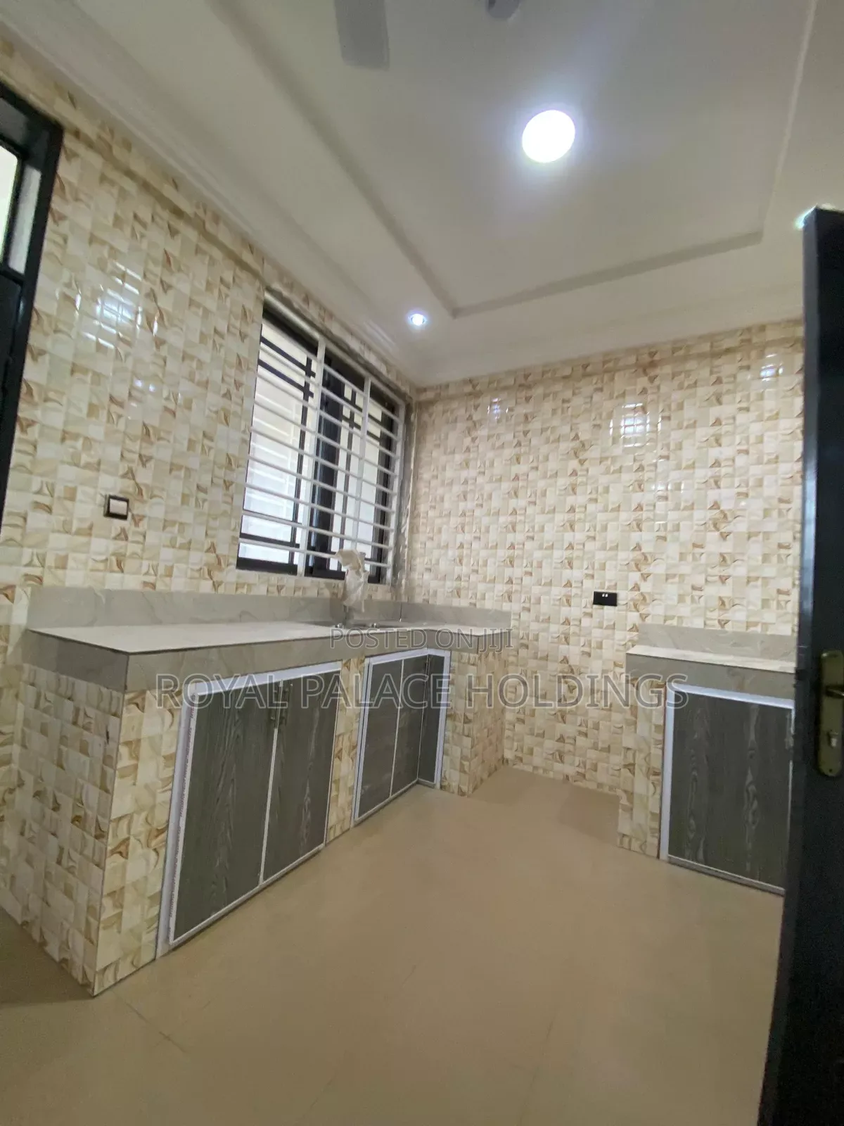 3bdrm House in Bortianor for sale