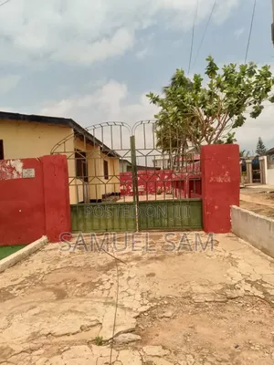 4bdrm House in Tema Community 8 for sale