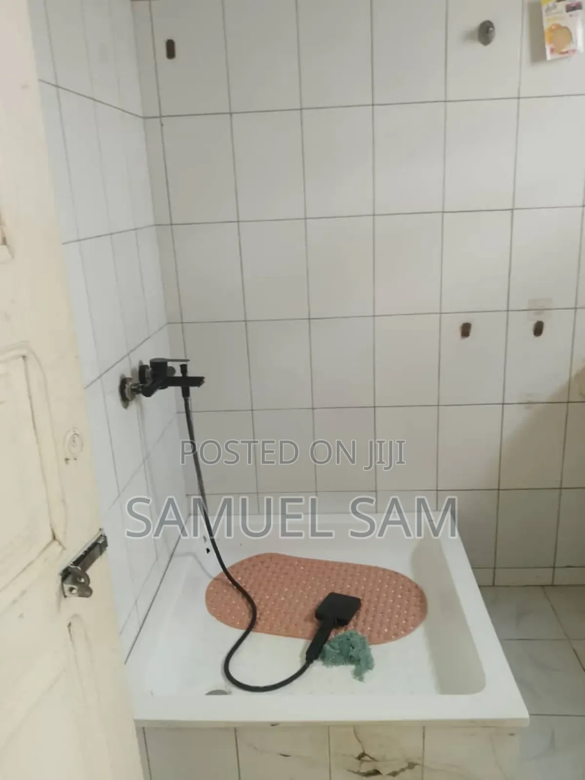 4bdrm House in Tema Community 8 for sale
