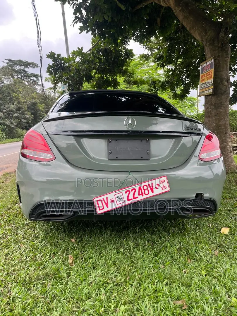 Mercedes-Benz C300 Sport 4Matic Sedan AWD (2.0L 4cyll 7A) 2016 Green