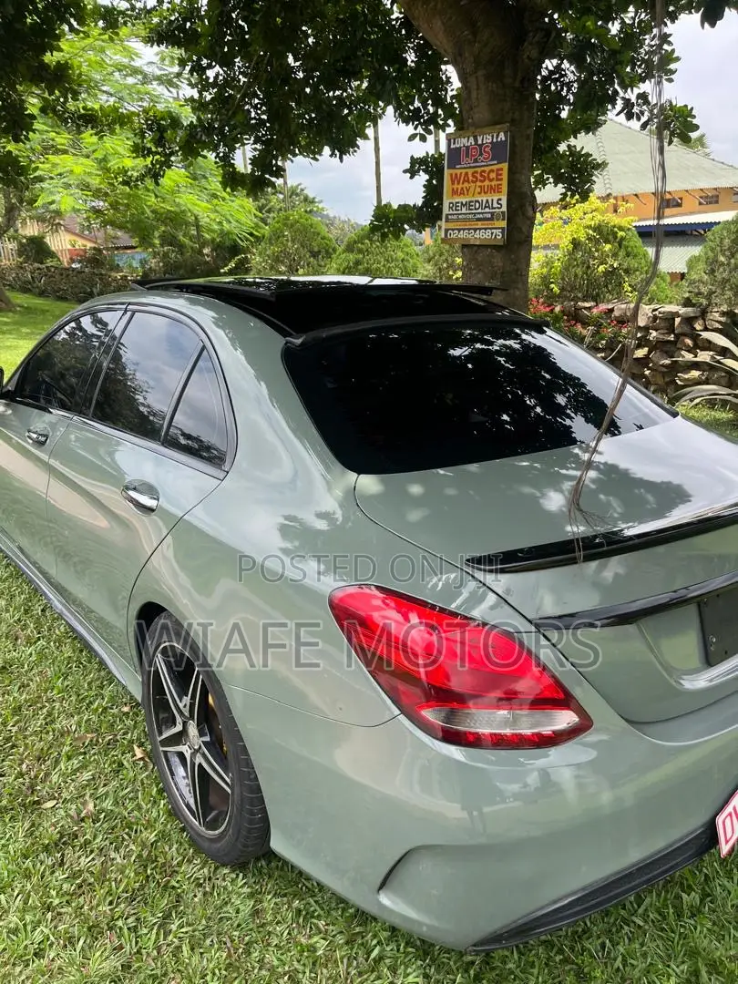 Mercedes-Benz C300 Sport 4Matic Sedan AWD (2.0L 4cyll 7A) 2016 Green