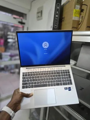 Laptop HP EliteBook 860 G9 16GB Intel Core I5 SSD 256GB