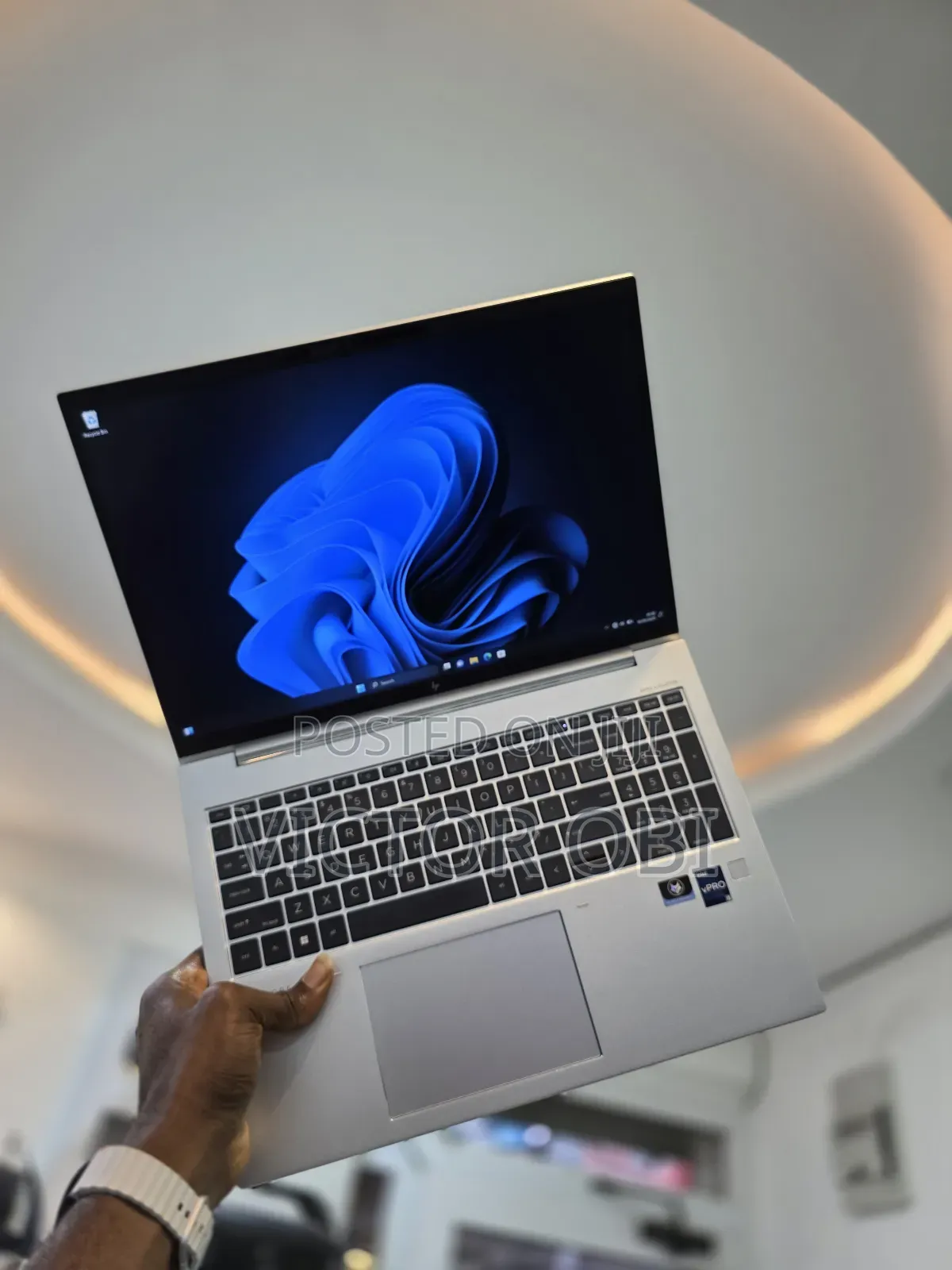 Laptop HP EliteBook 860 G9 16GB Intel Core I5 SSD 256GB