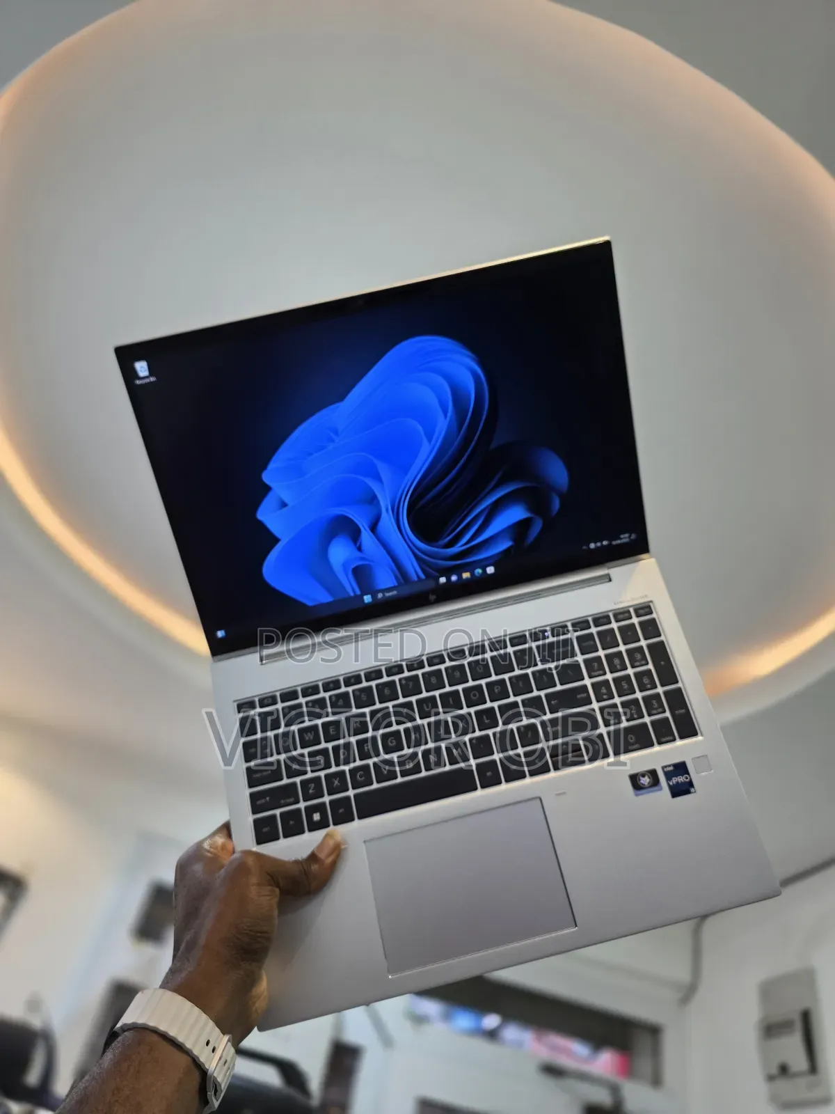 Laptop HP EliteBook 860 G9 16GB Intel Core I5 SSD 256GB