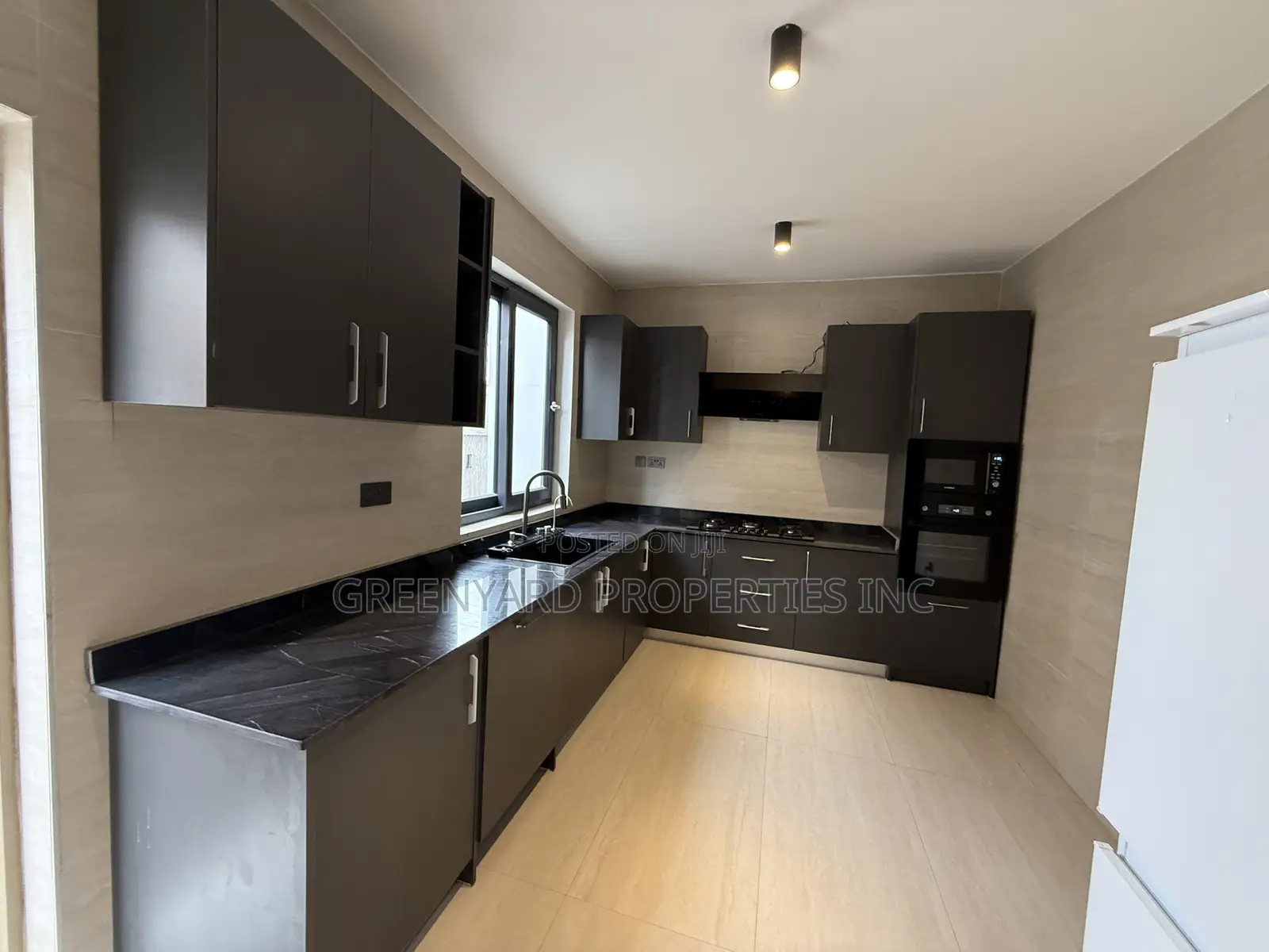 Furnished 7bdrm Mansion in Adjiringanor, East Legon for sale
