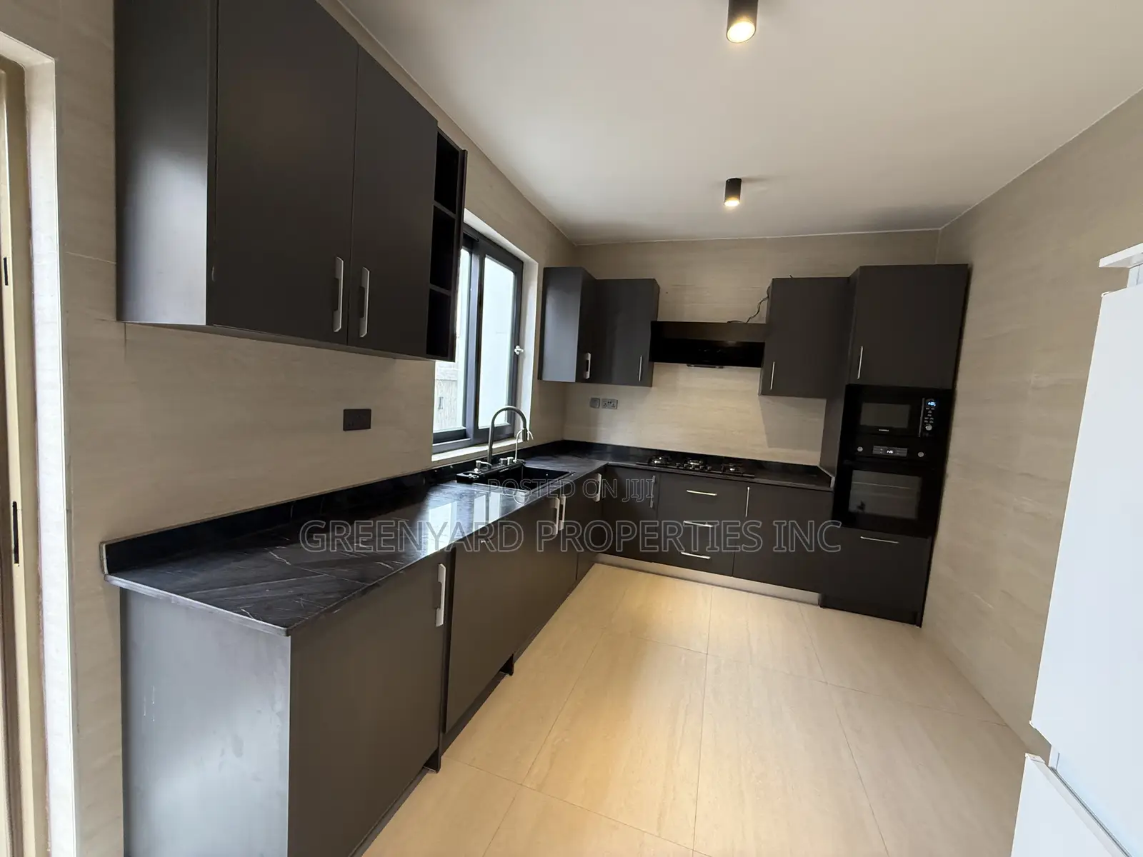 Furnished 7bdrm Mansion in Adjiringanor, East Legon for sale
