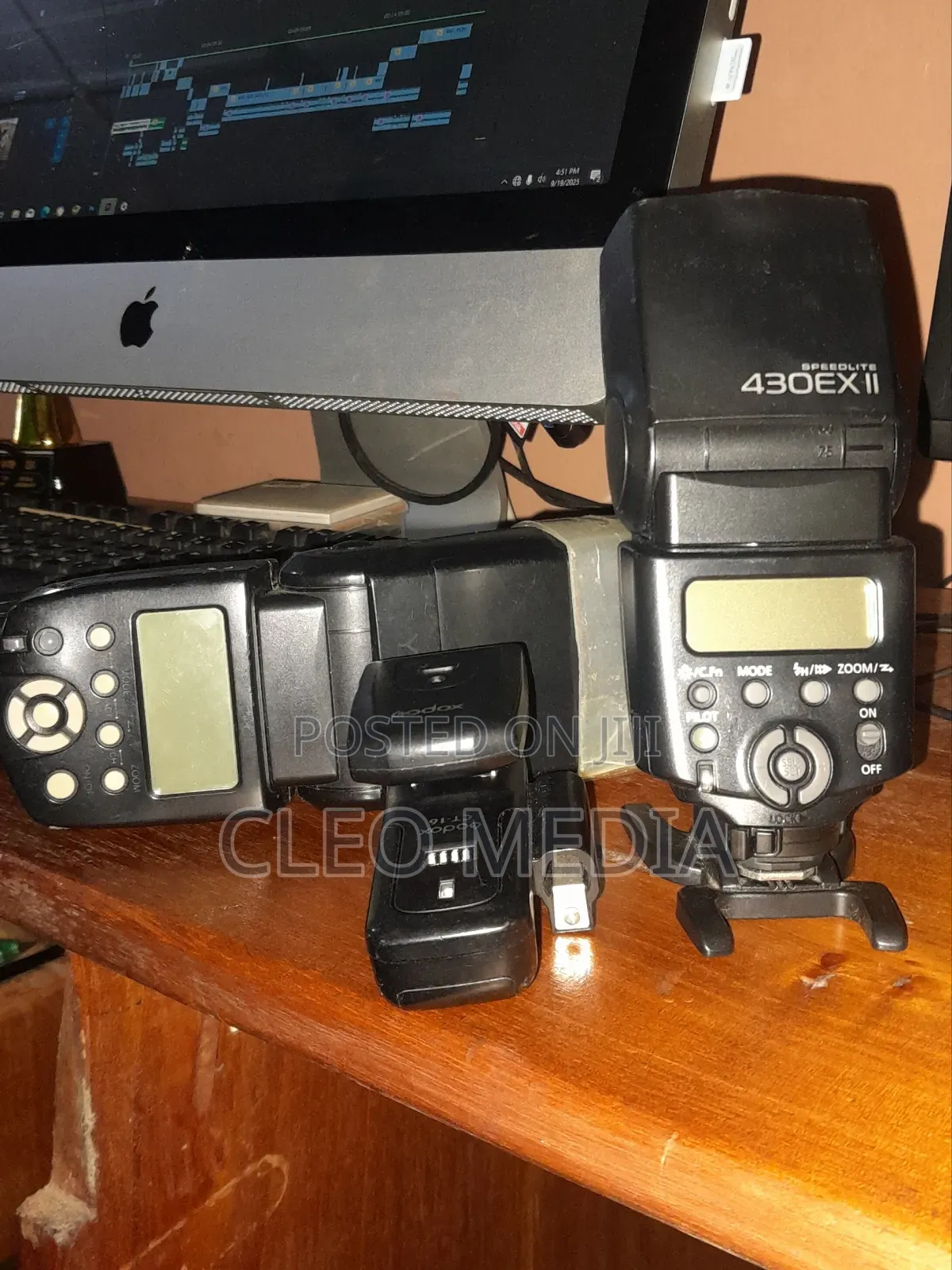 Canon 430ex Ii Speedlite + Yongnou 560iv Manual Flash + Trigger