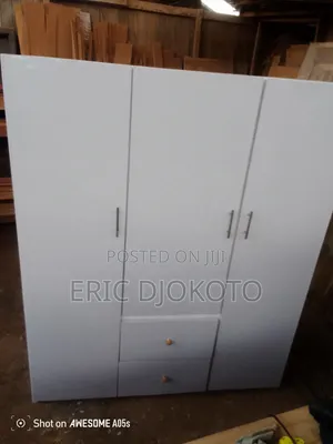 Wardrobe 2 Middle Drawers