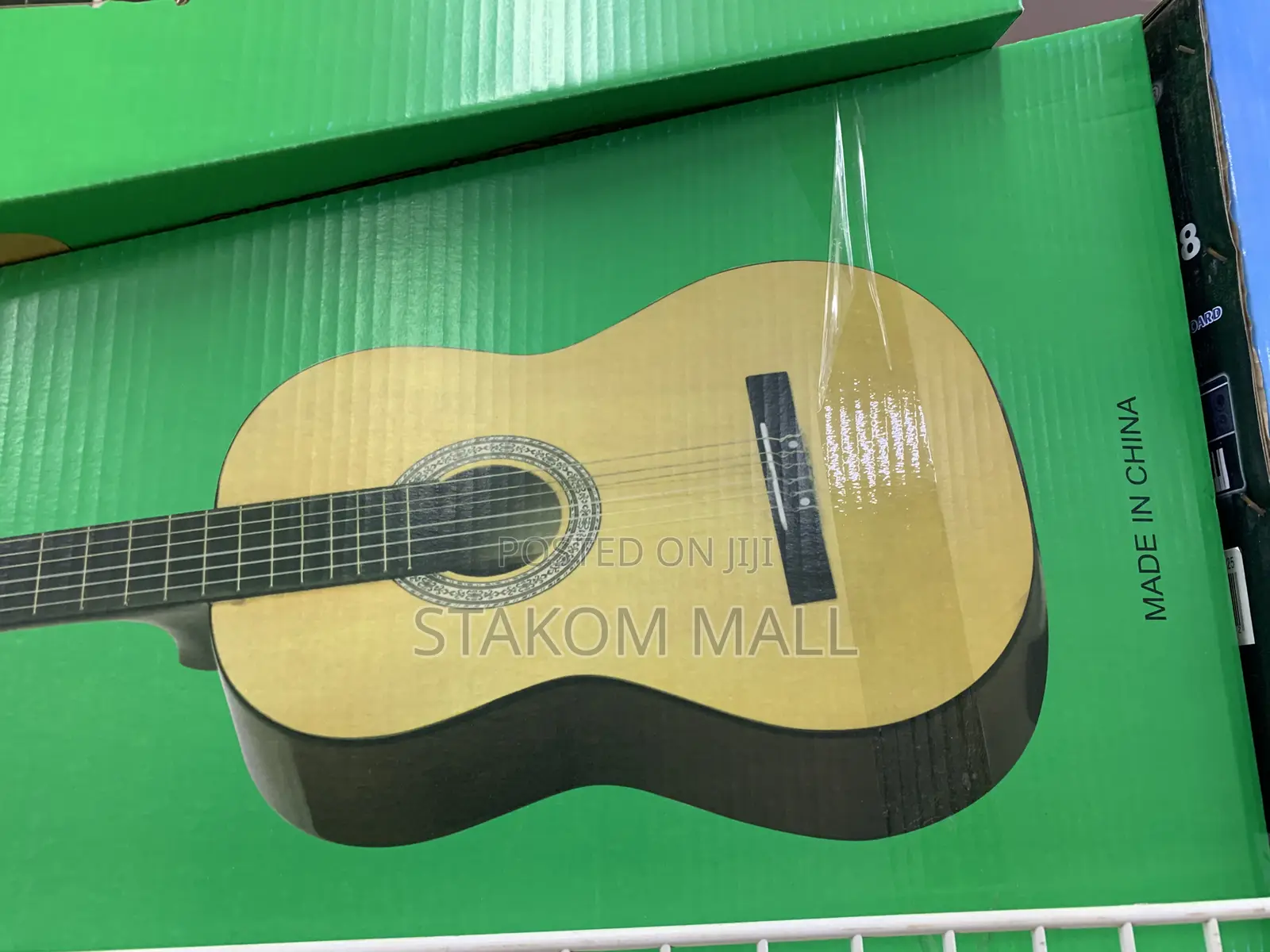Acoustic Guitar, 6 Strings- 38 Inches