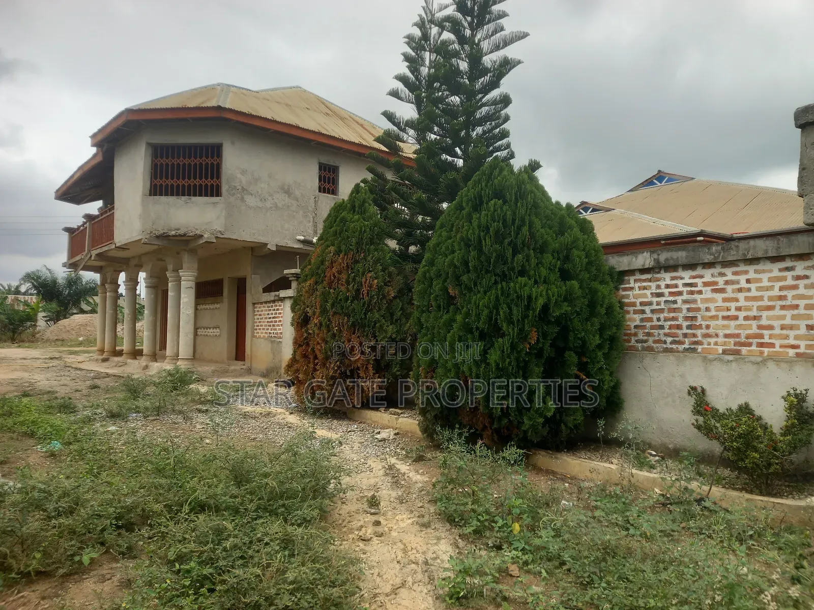 9bdrm House in Adesina, Kenyasi, Kumasi Metropolitan for sale
