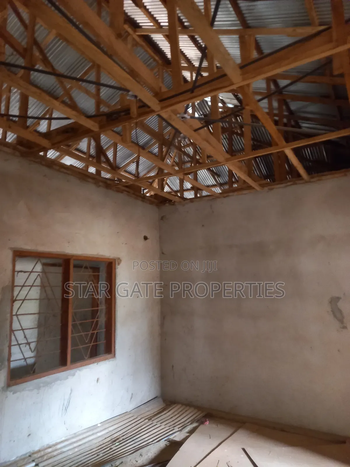 9bdrm House in Adesina, Kenyasi, Kumasi Metropolitan for sale