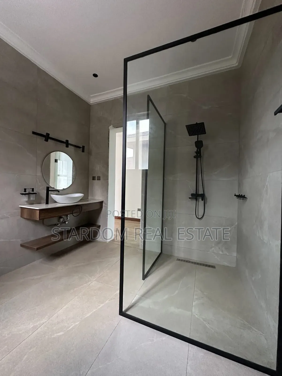 4bdrm Duplex in Trasacco, East Legon for sale