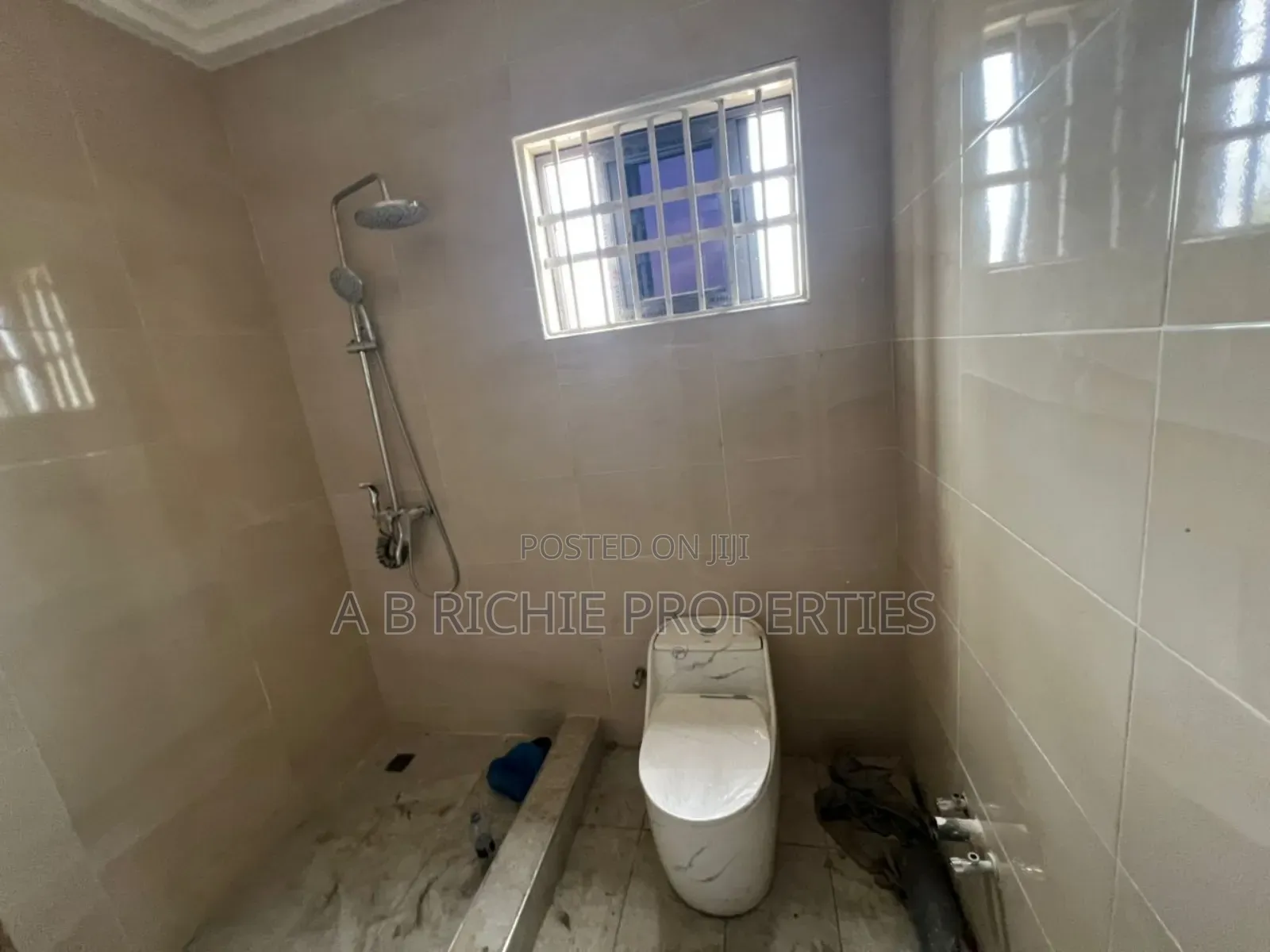 4bdrm House in Ab Richie Properties, Achimota for sale
