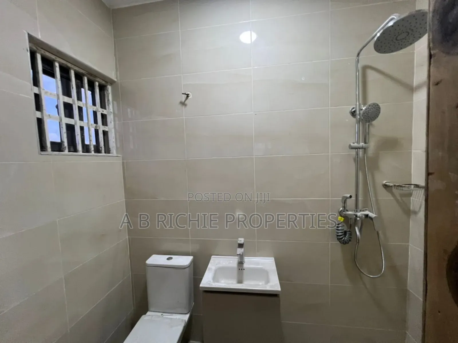 4bdrm House in Ab Richie Properties, Achimota for sale